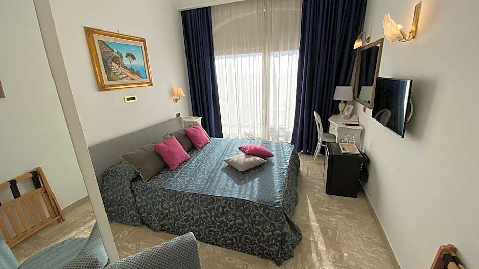 Bougainville Luxury Boutique Hotel