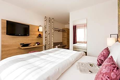 Standard Design Street Side