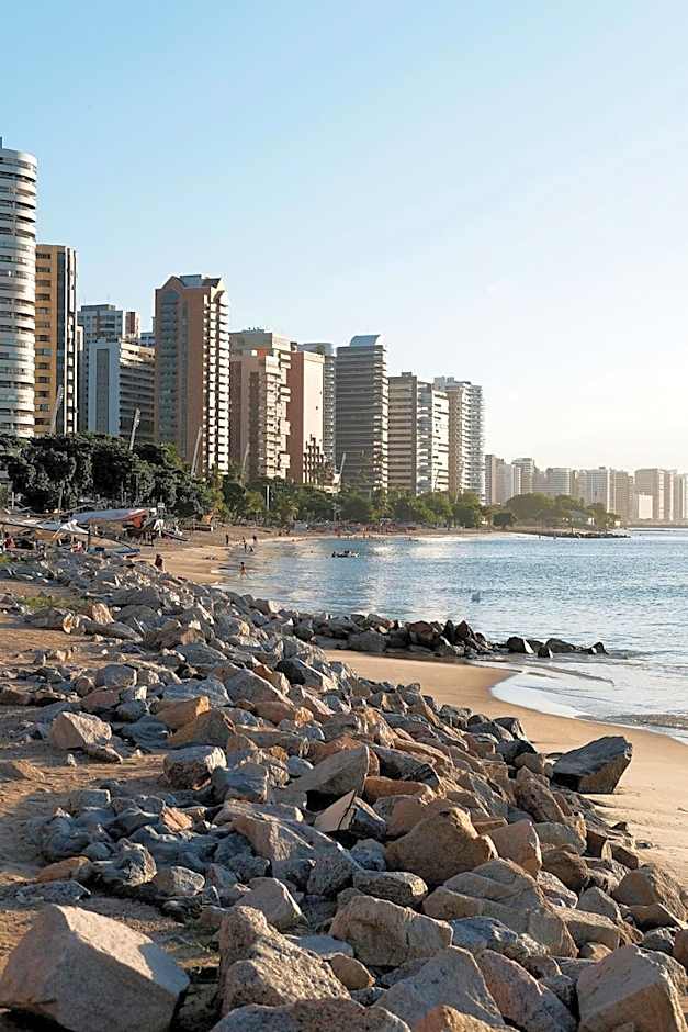 Apto à beira-mar com wi-fi e piscina em Fortaleza