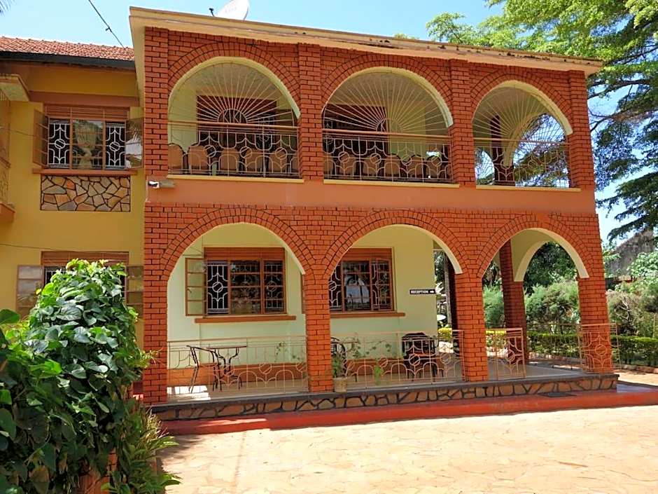 Bridgeway Guesthouse – Jinja, TX