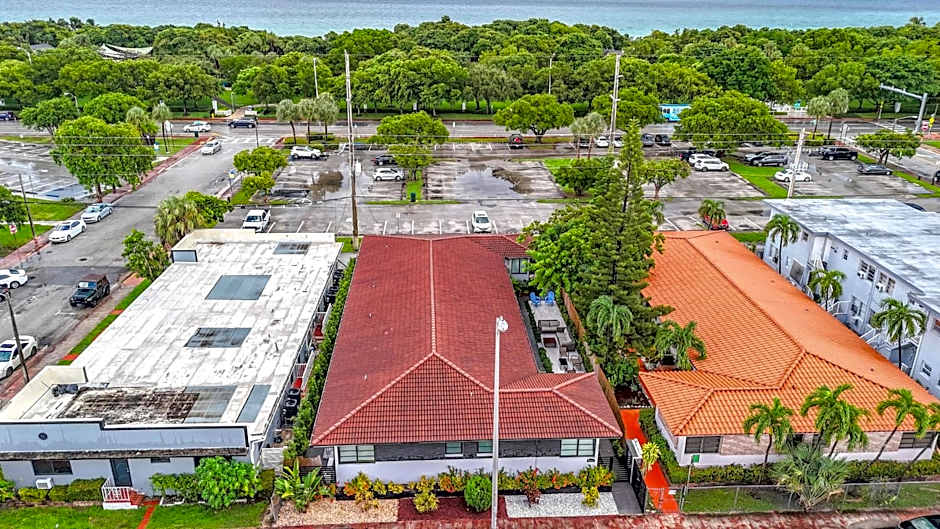 Los Patios Home Suites