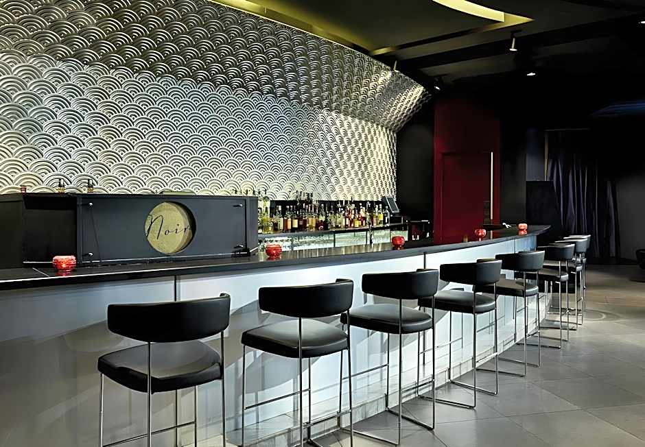 Best Plaza West Bay Hotel