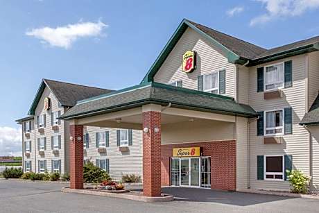 Super 8 by Wyndham Truro NS
