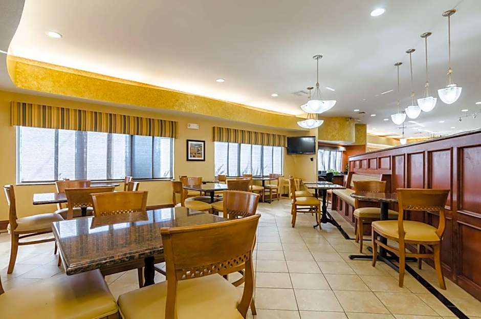 Comfort Suites Salina South