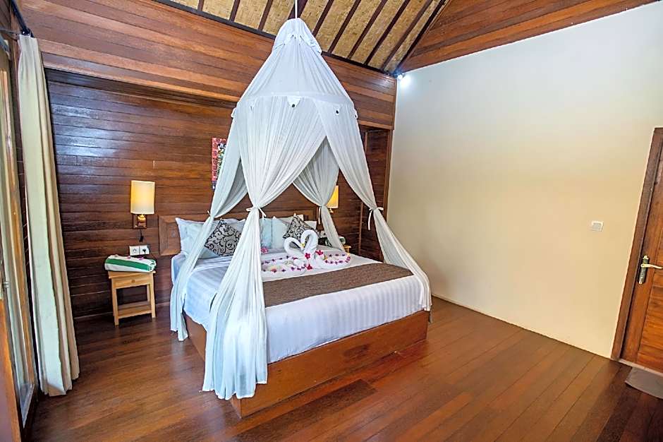 D'Muncuk Huts Lembongan