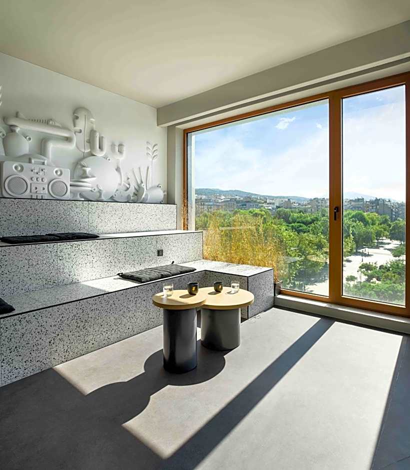 Zeus is Loose Hostel