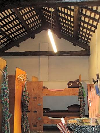 10-Bed Mixed Dormitory Room