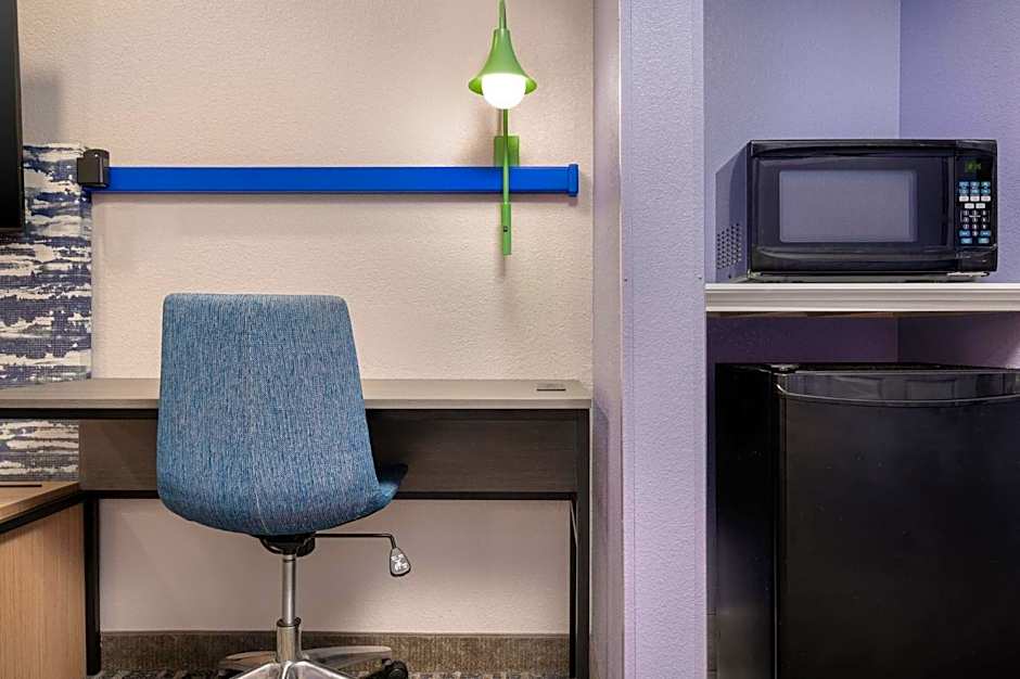 Garner Hotel Evansville East by IHG