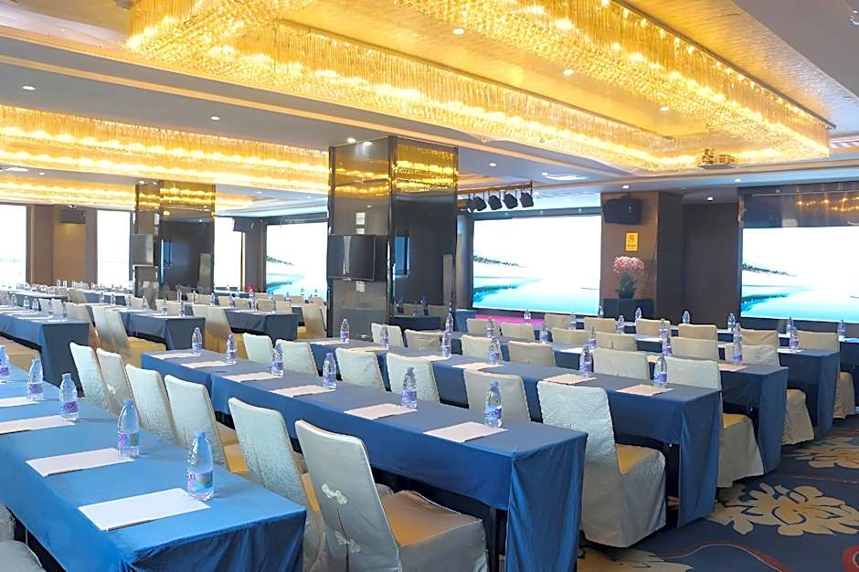 La Perle International Hotel