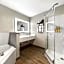 Best Western Plus Revere Inn & Suites