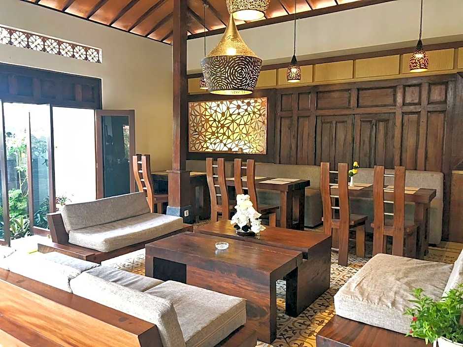 Puri Langenarjan Guesthouse 