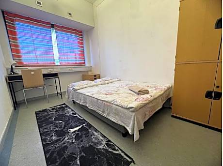 Office House Services 670