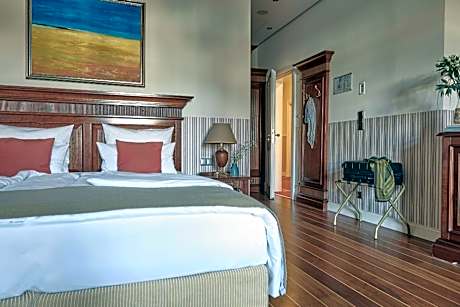 Comfort double room with partial sea view