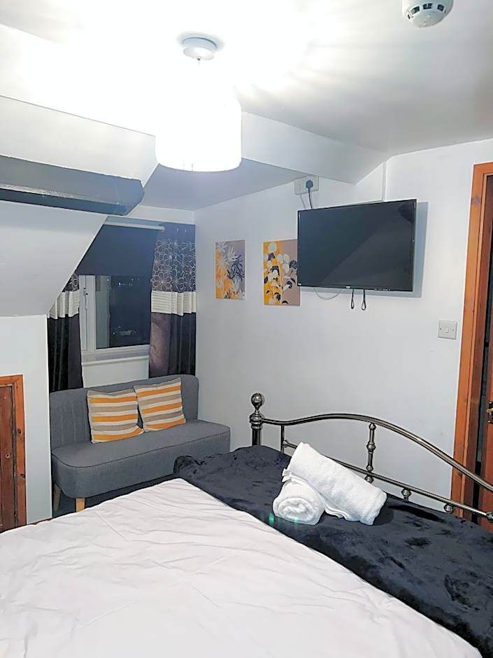 Ellies Guest House
