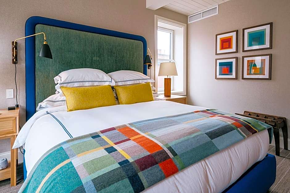 Eleven Revelstoke Lodge