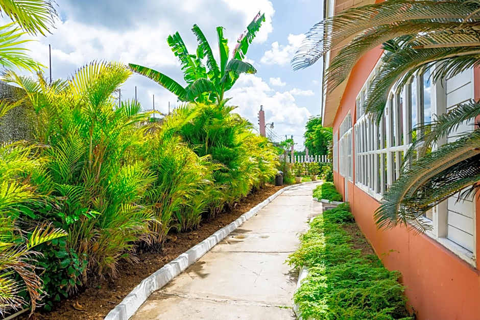 Shields Negril Villas