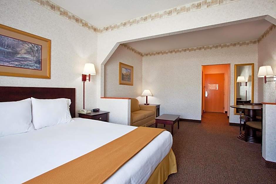 Holiday Inn Express Hotel & Suites Hiawassee By IHG