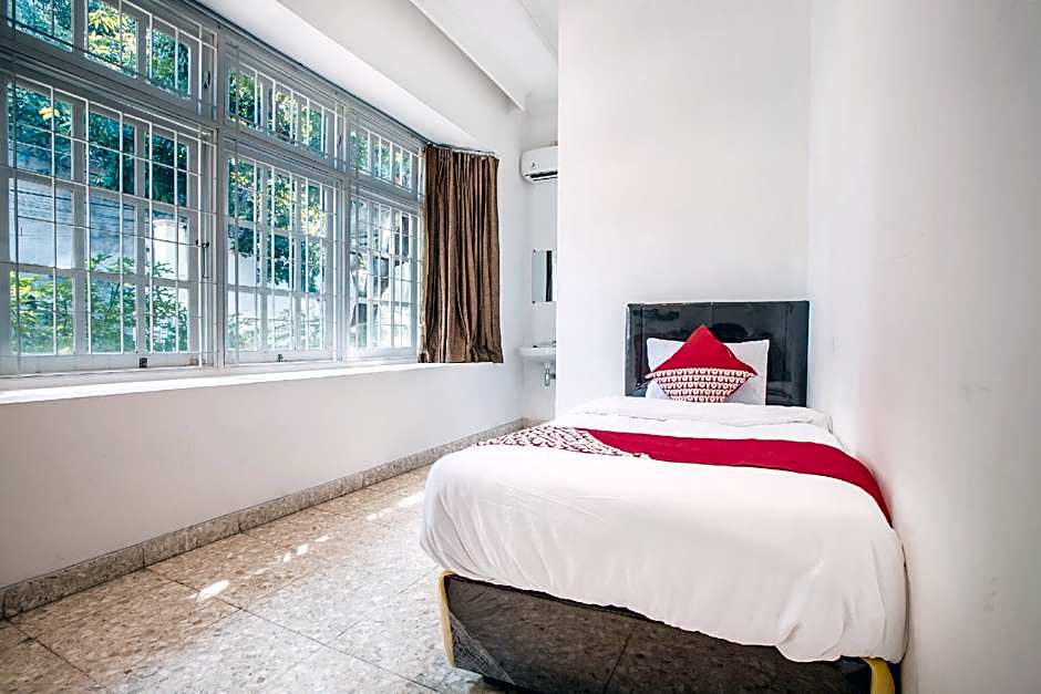 Capital O 332 Residence G17 Kemang