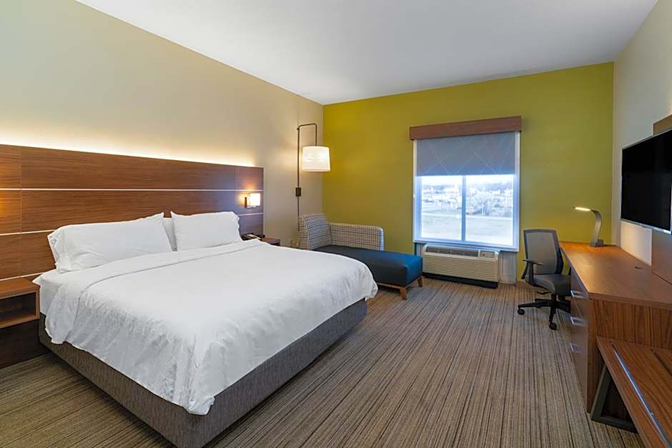 Holiday Inn Express Hotel & Suites Talladega By IHG