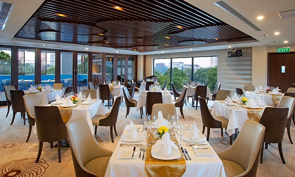 Orchids Saigon Hotel