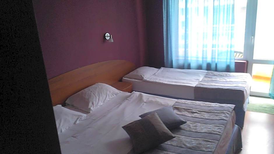 Photo 1 of 7 of Triple Room