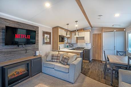 Luxury 8 Berth-Wheelchair Access