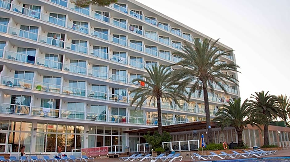 Sirenis Hotel Tres Carabelas & SPA