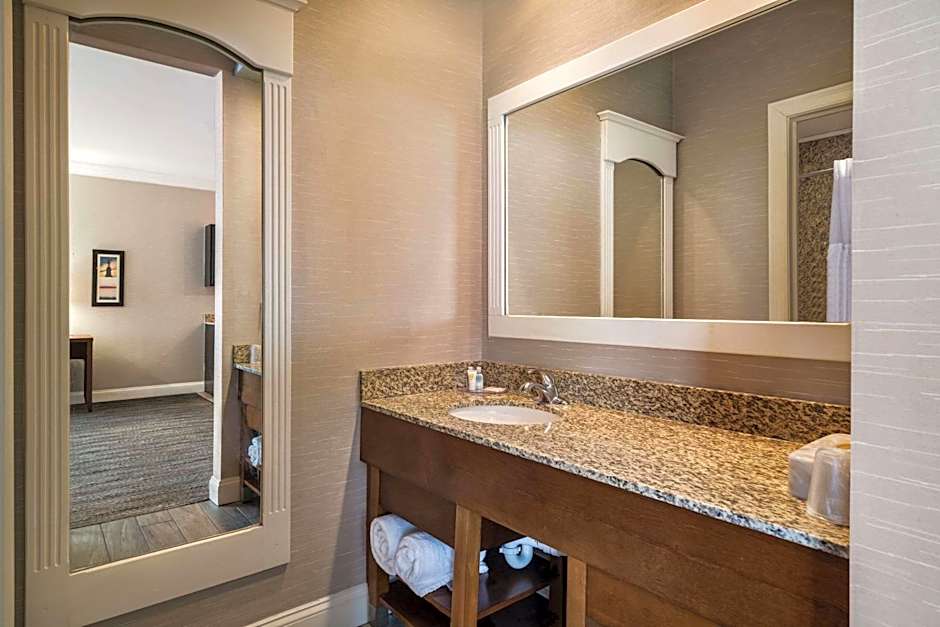 Comfort Inn & Suites Plattsburgh - Morrisonville