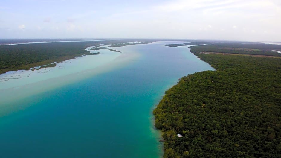 Laguna Bacalar Ichkiichpan