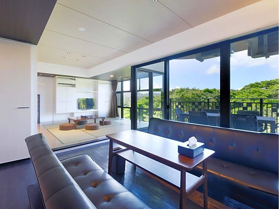 Karry CONDO CHURAUMI