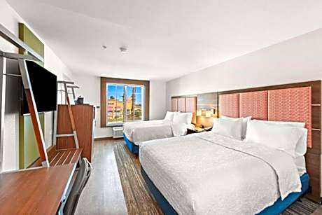 2 Qns Mobility Access Roll In Shower