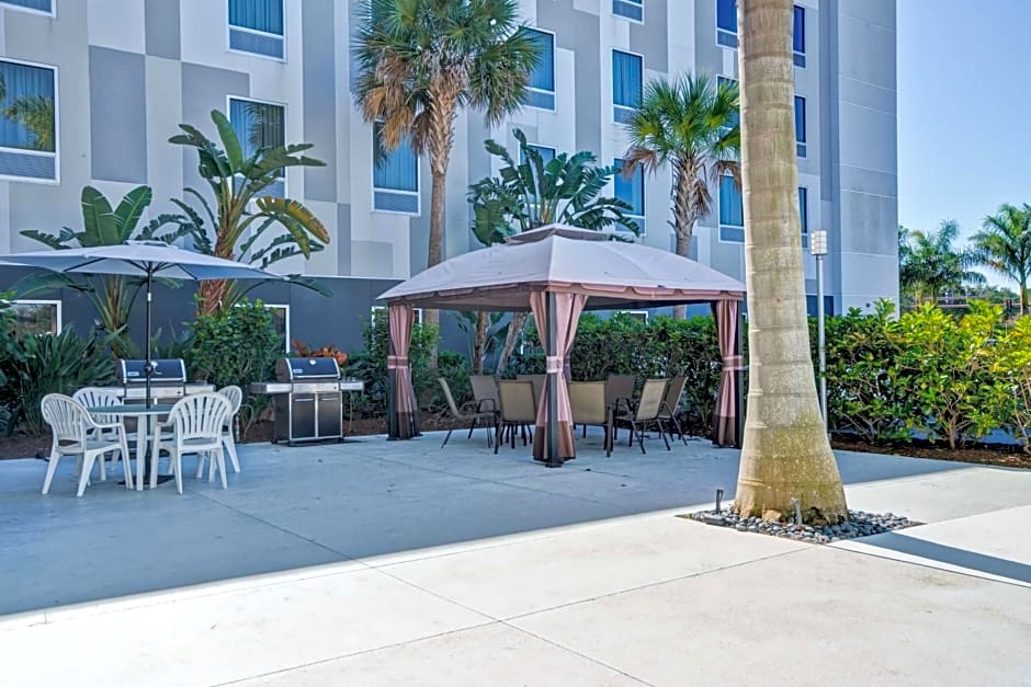 Hampton Inn By Hilton & Suites Sarasota/Bradenton-Airport