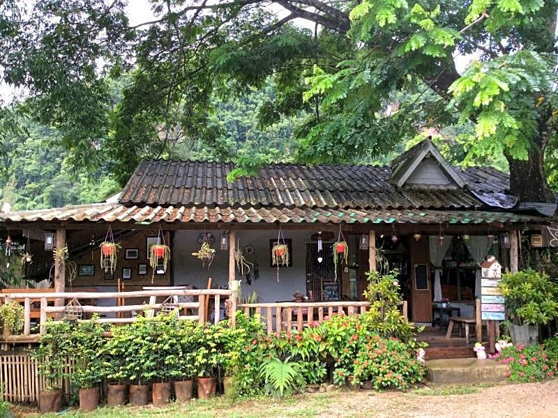 Chiang Dao Hut