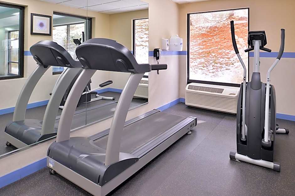 Holiday Inn Express Hotel & Suites West Chester By IHG