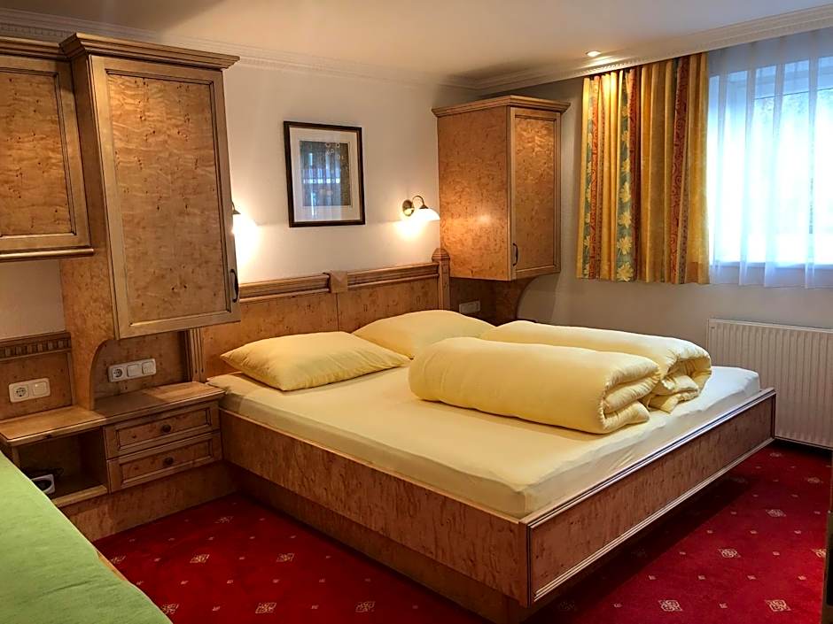 Hotel Garni Central - Zimmer - Studios - Apartments
