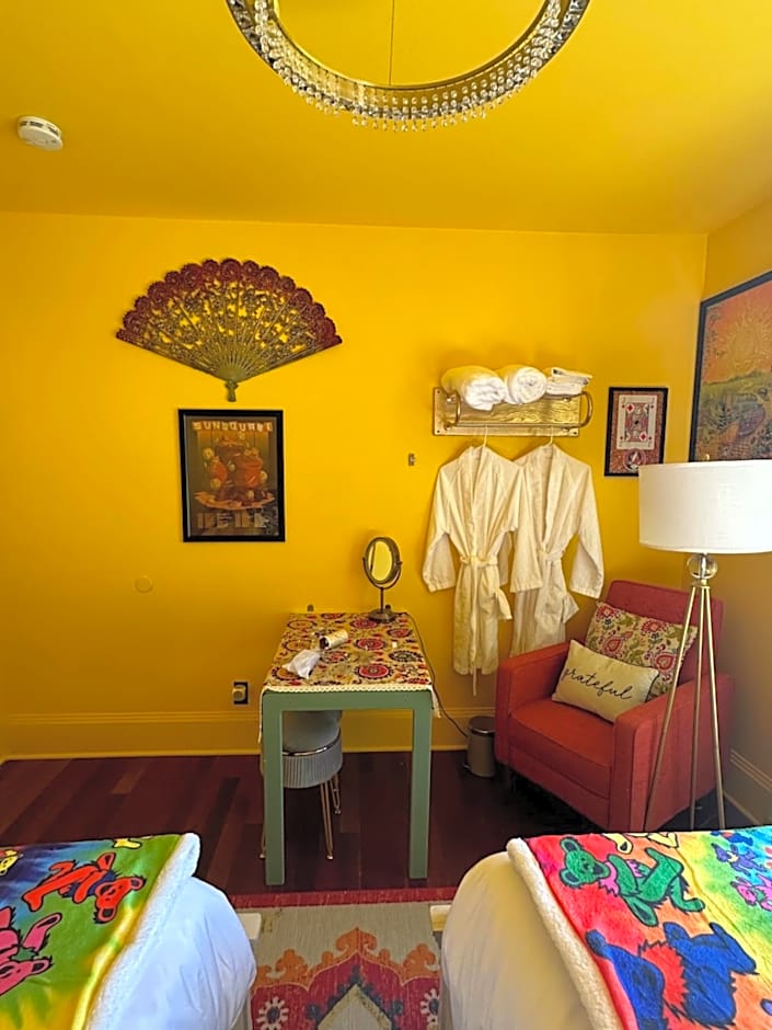 Grateful Dreams Lodging