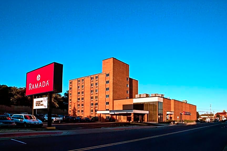 Ramada by Wyndham Marquette