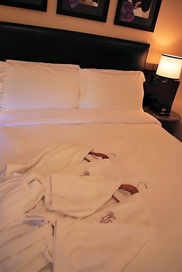 Washington Square Hotel