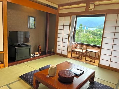 Standard Japanese-Style Room with Mountain View