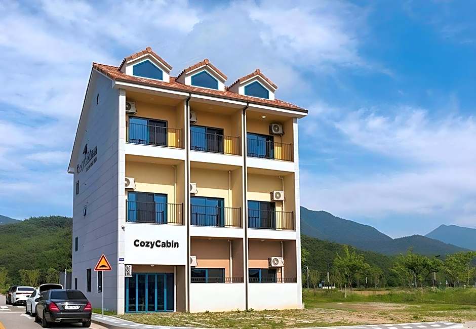 CozyCove Boutique Hotel