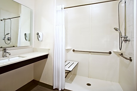 1 King Communic Mobility Access Roll In Shower