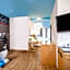 Tryp by Wyndham Times Square South