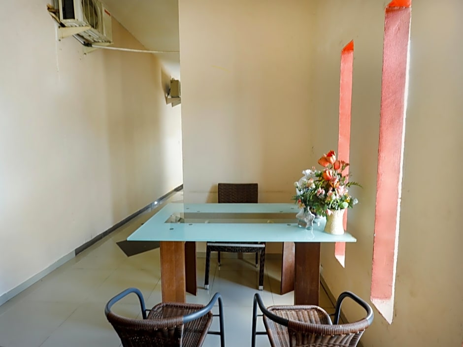Hotel O Homestay Bude Sri