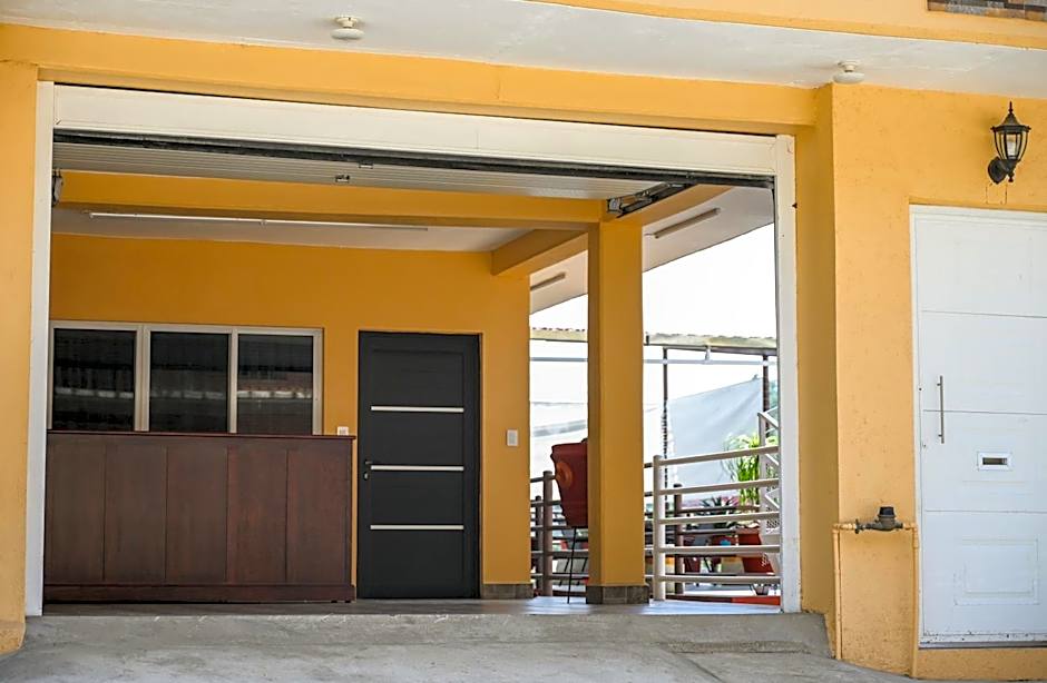 Casa LEONOR