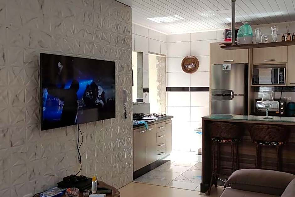 Casa com AR COND. em todos os comodos mobiliada