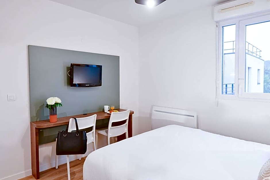 Comfort Aparthotel Versailles, St Cyr l&#x27;Ecole