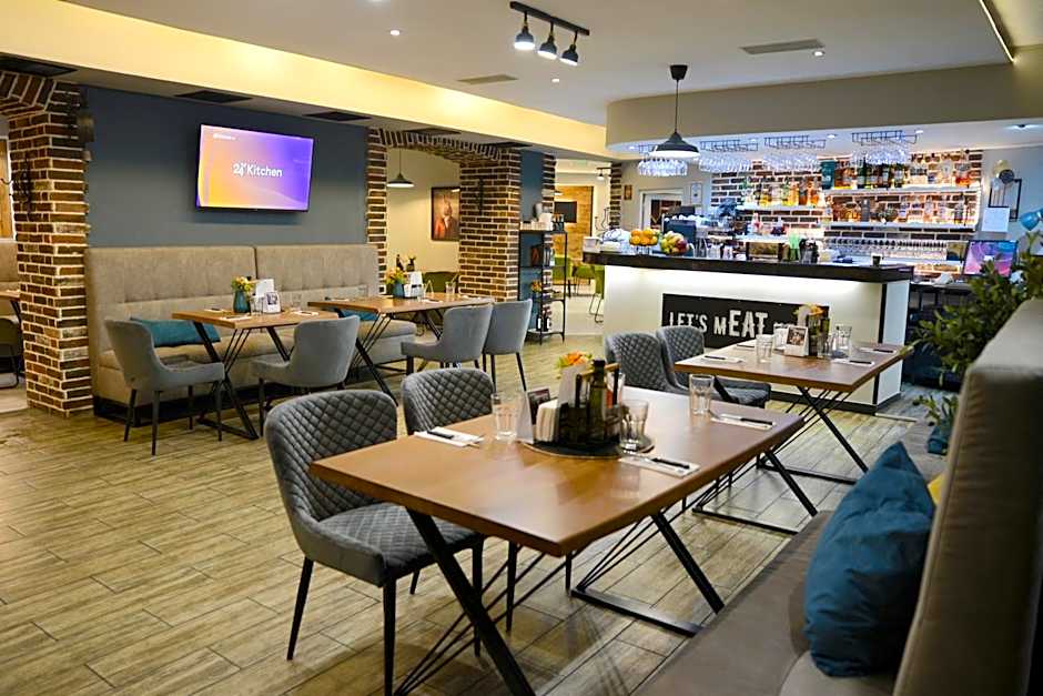 City House Family Hotel & Restaurant