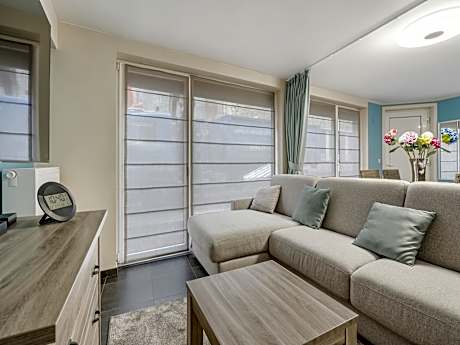 Apartment close to the shopping street