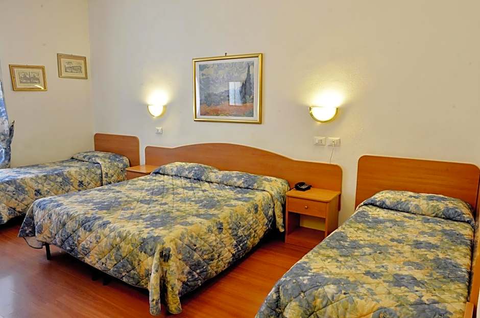 Hotel Tirreno