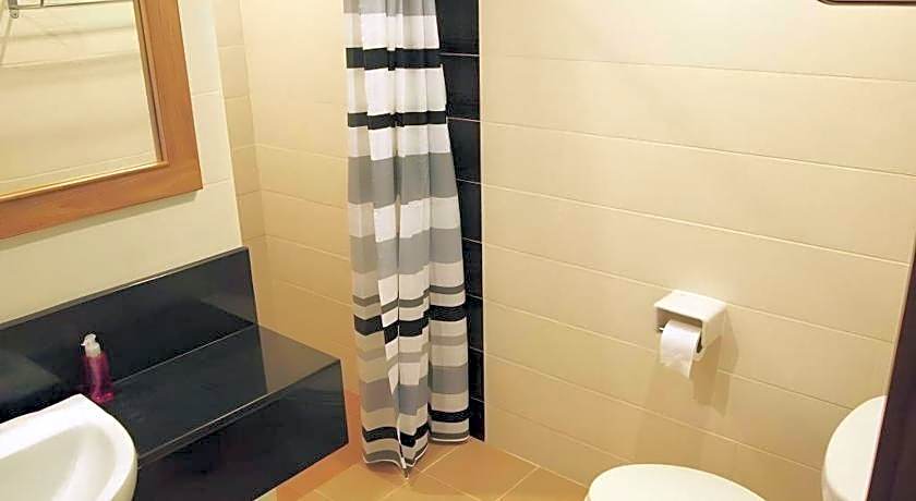 Phuket Ecozy Hotel